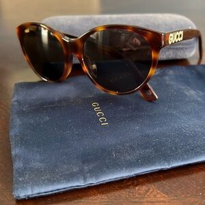 Gucci cat eye sunglasses